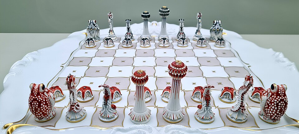 Meissen Seetiere chess set by Max Esser