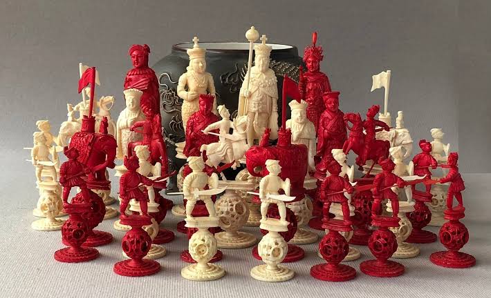 Puzzle ball chess set George II era