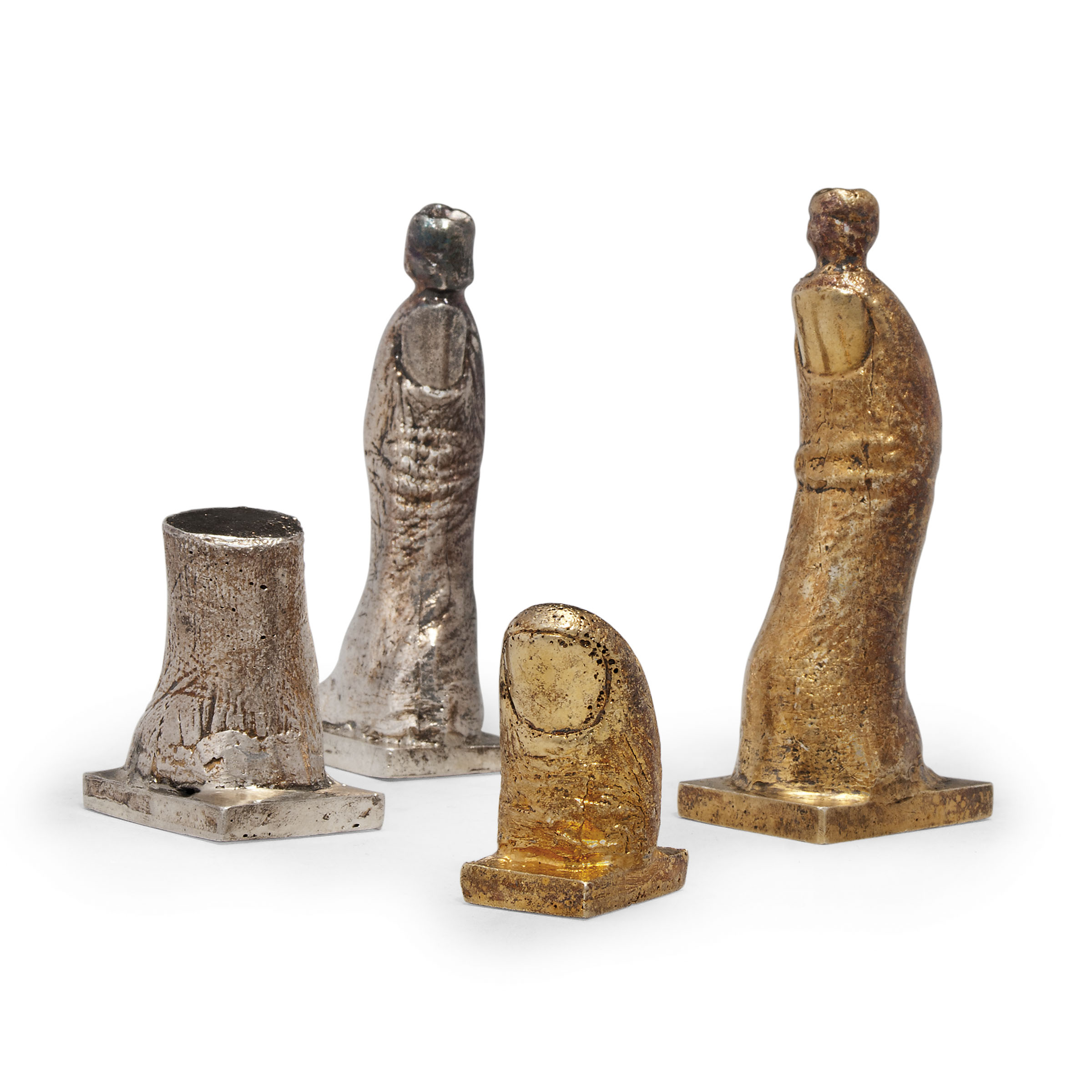Dalí chess pieces detail